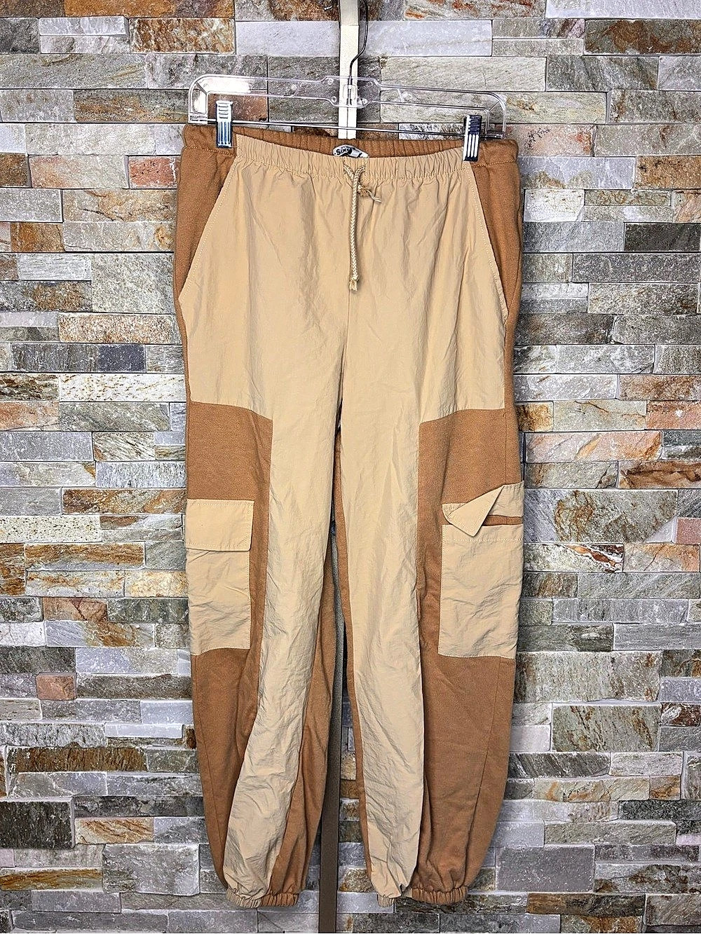 Six Fifty-Six Color Block Cargo Joggers Size Medium Like New